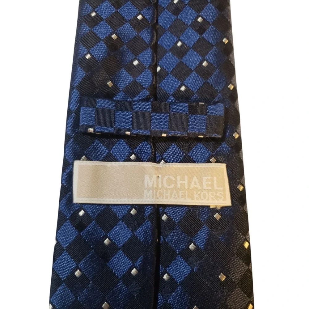Michael Kors Mens Tie Necktie Designer Luxury Blue Silver Geometric Businesscore